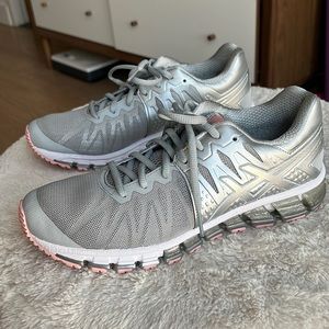 ASICS Silver/Pink Gel Quantum Running Shoes US 9